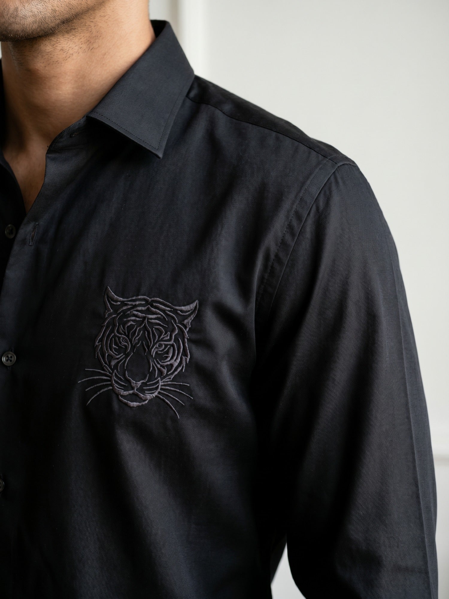 Black Tiger Embroidered Cotton Slim Fit Shirt For Men