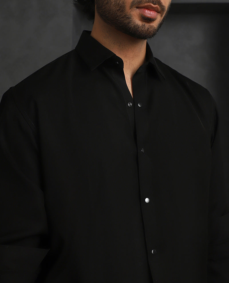 Black Slim Fit Stroma Shirt with Classic Plain Elegance